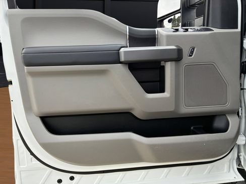 Used 2018 Ford F250 XLT image 9