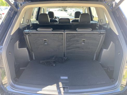 Used 2024 Volkswagen Atlas SE AWD/4WD image 34