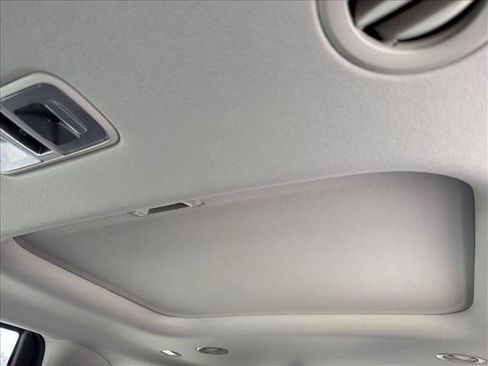 New 2026 Kia Carnival SX FWD image 15