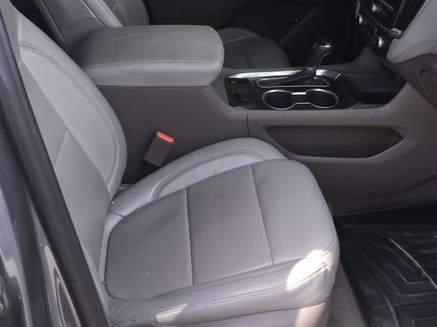 Used 2018 Chevrolet Traverse LT AWD/4WD image 7