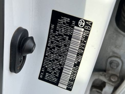 Used 2016 Toyota Corolla LE FWD image 26