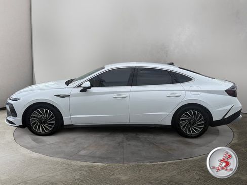 Used 2024 Hyundai Sonata SEL FWD image 4