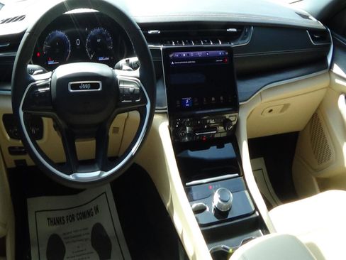 Certified 2024 Jeep Grand Cherokee L Limited w/ Luxury Tech Group II image 14