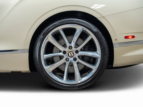 Used 2020 Bentley Continental GT V8 image 27