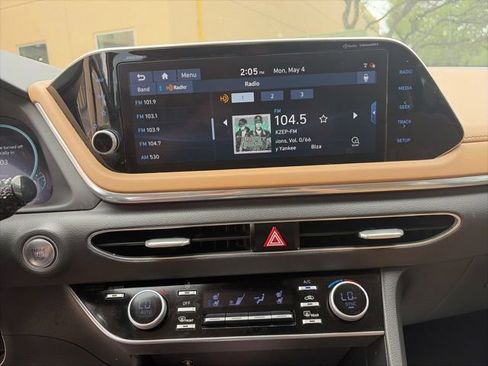 Used 2021 Hyundai Sonata Limited FWD image 11