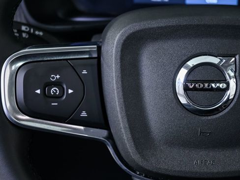 Certified 2025 Volvo XC40 B5 Plus image 11