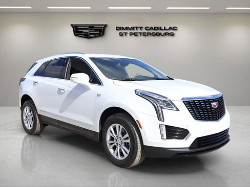 New 2025 Cadillac XT5 Luxury image 7
