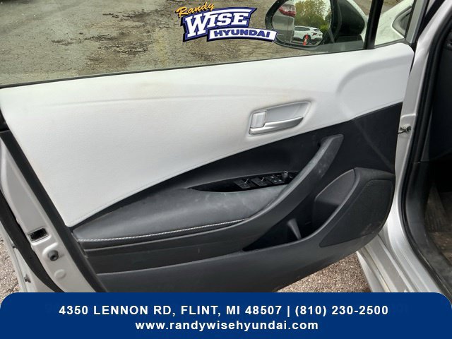 Used 2025 Toyota Corolla SE w/ SE Package FWD image 14