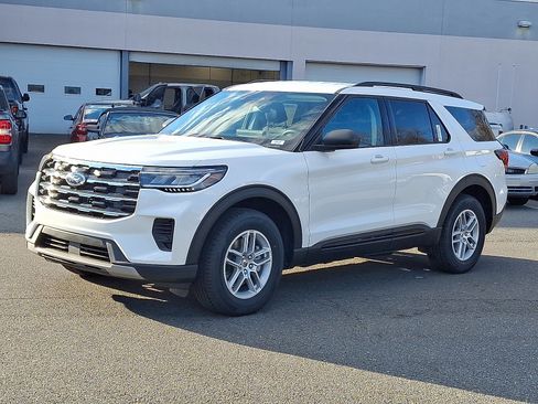 New 2026 Ford Explorer Active image 10