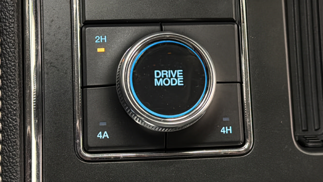 Used 2024 Ford Expedition XLT AWD/4WD image 36