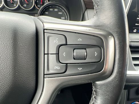 Used 2021 Chevrolet Suburban LS image 24