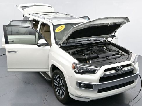 Used 2019 Toyota 4Runner Limited AWD/4WD image 53