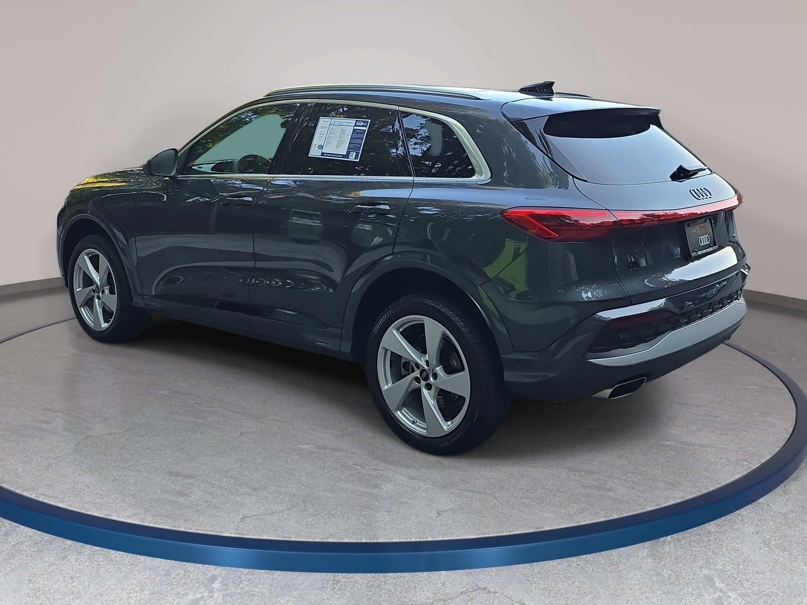 Used 2025 Audi Q5 Premium Plus w/ Premium Plus AWD/4WD image 7