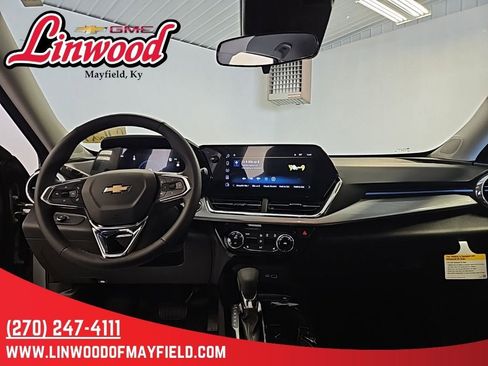 New 2026 Chevrolet Trax LT w/ Driver Confidence Package FWD image 15