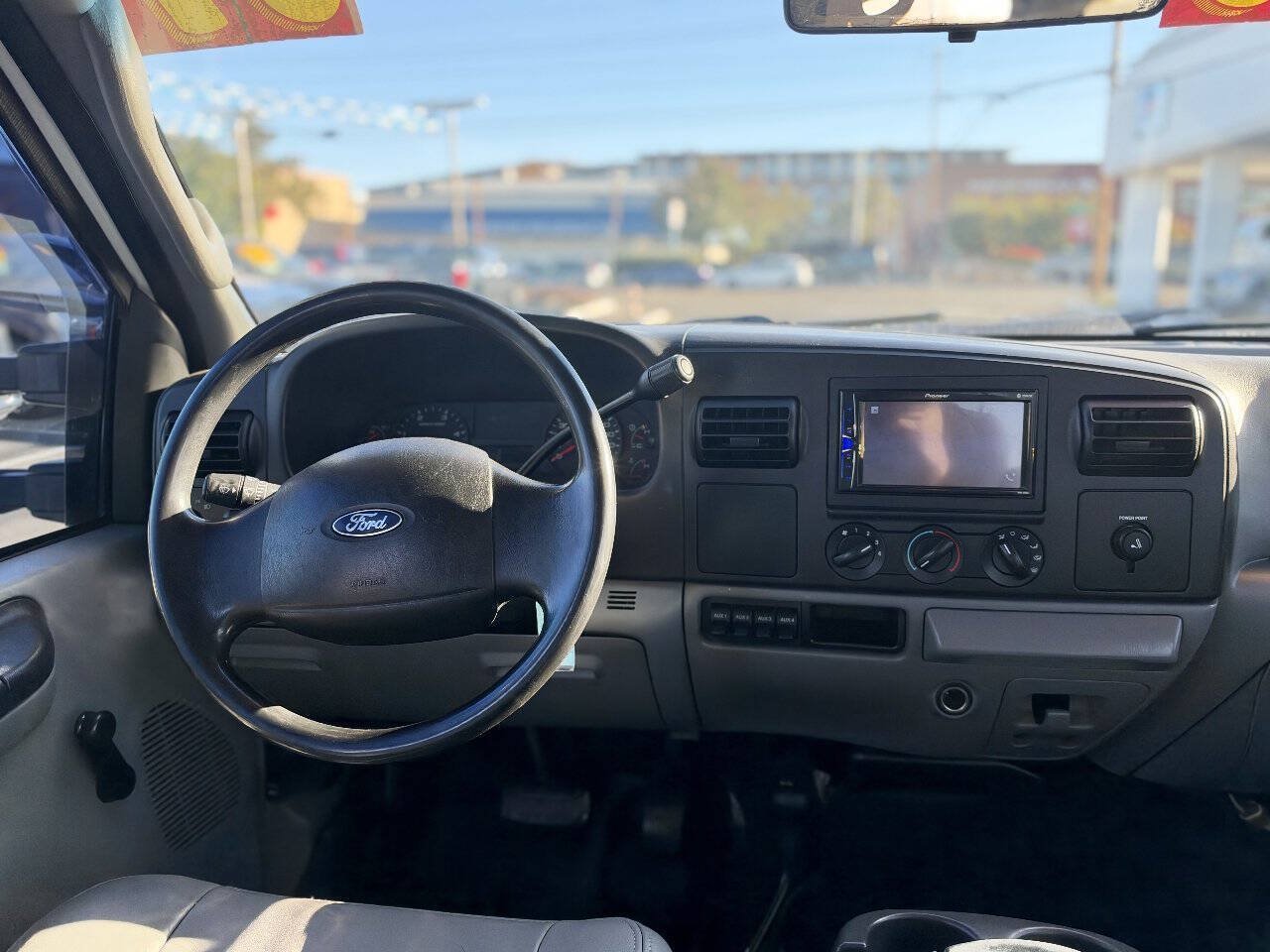 Used 2007 Ford F350 Lariat AWD/4WD image 2