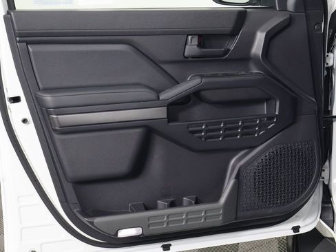 Used 2025 Toyota 4Runner SR5 image 13