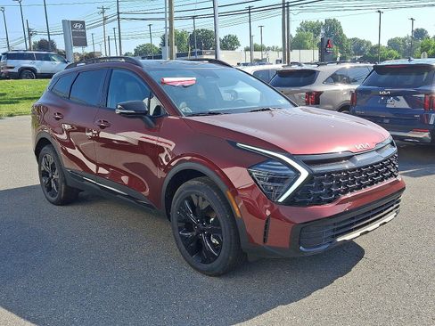 Used 2025 Kia Sportage X-Line w/ Premium Package AWD/4WD image 2