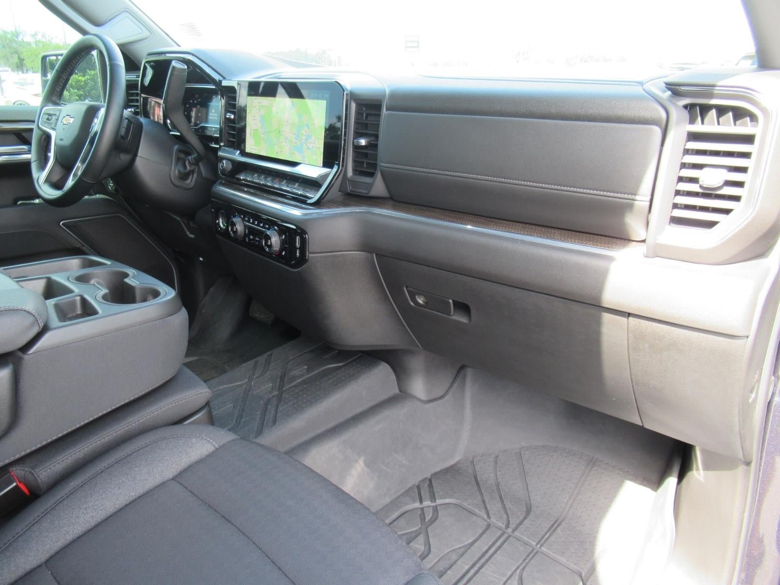Used 2024 Chevrolet Silverado 1500 LT w/ Z71 Off-Road Package AWD/4WD image 12
