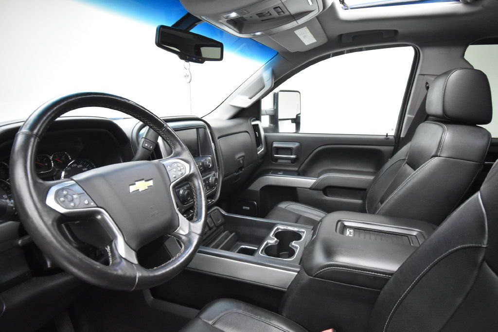 Used 2017 Chevrolet Silverado 1500 LTZ Z71 w/ LTZ Plus Package AWD/4WD image 6