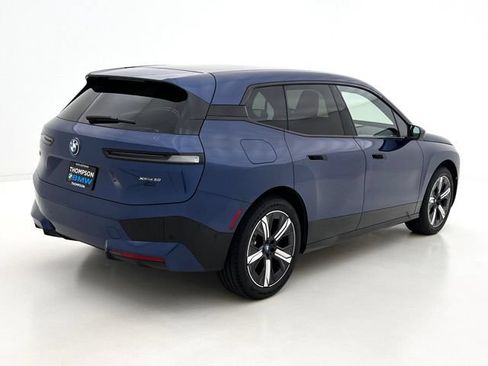 Used 2024 BMW iX xDrive50 w/ Premium Package AWD/4WD image 7