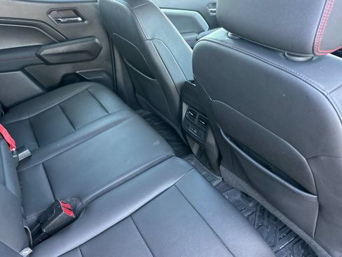 Used 2023 Chevrolet Colorado Z71 w/ Z71 Convenience Package 2 AWD/4WD image 18