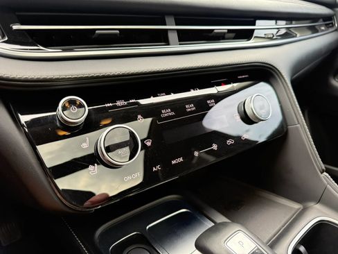 Used 2023 INFINITI QX60 Luxe AWD/4WD image 19