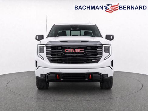 Used 2024 GMC Sierra 1500 AT4 w/ AT4 Premium Package AWD/4WD image 2