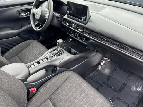 Certified 2025 Honda HR-V LX image 31