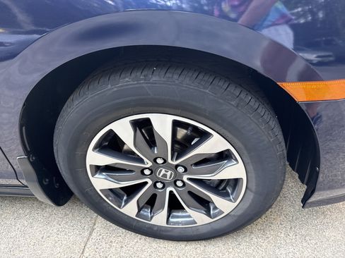 Used 2024 Honda Odyssey EX-L image 12