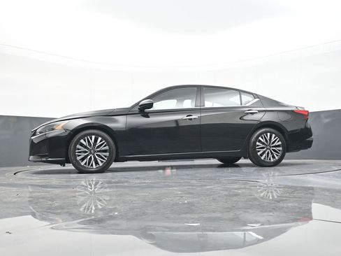 Used 2024 Nissan Altima 2.5 SV image 52