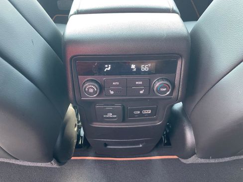 Used 2023 GMC Acadia AT4 w/ Technology Package AWD/4WD image 17