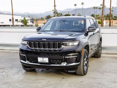 Certified 2024 Jeep Grand Cherokee L Limited w/ Luxury Tech Group II image 4