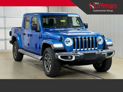 Used 2020 Jeep Gladiator Overland AWD/4WD image 1