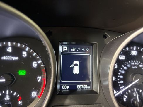 Used 2017 Hyundai Santa Fe Sport image 14