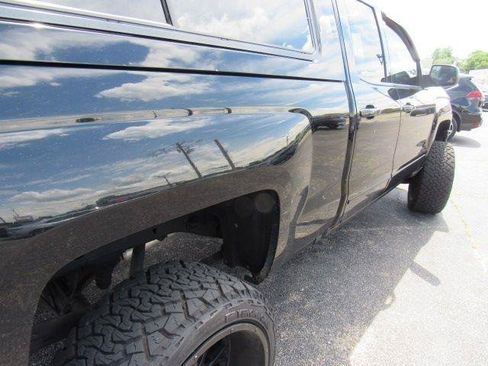 Used 2018 Chevrolet Silverado 1500 LT AWD/4WD image 17
