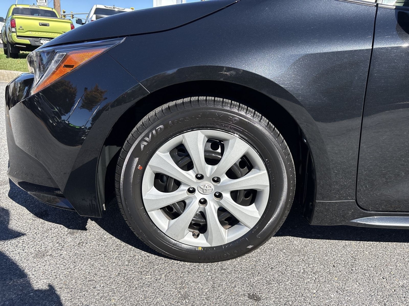 Used 2022 Toyota Corolla LE FWD image 12