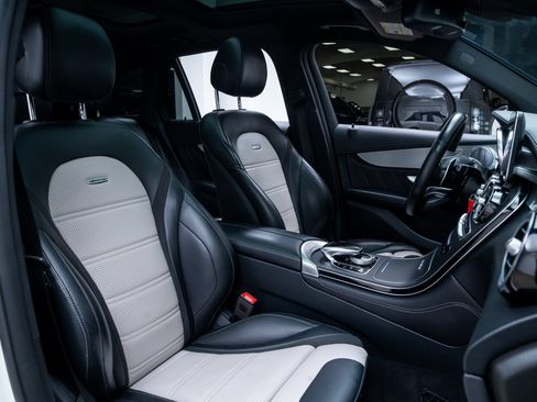 Used 2019 Mercedes-Benz GLC 63 AMG 4MATIC w/ Multimedia Package image 31