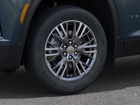New 2026 Chevrolet Traverse LT w/ Driver Confidence Package FWD image 33