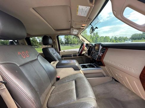Used 2015 Ford F250 King Ranch w/ FX4 Off-Road Package AWD/4WD image 14