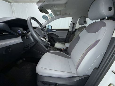 Used 2024 Volkswagen Taos SE AWD/4WD image 11