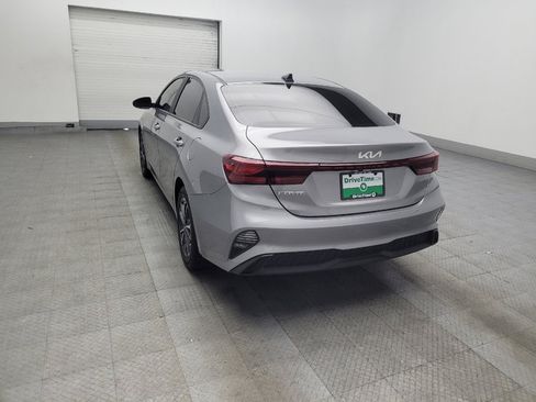 Used 2024 Kia Forte LXS FWD image 5