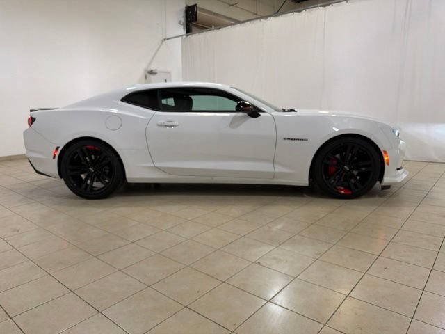 Used 2022 Chevrolet Camaro LT w/ Redline Edition RWD image 7
