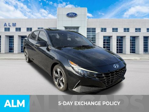Used 2021 Hyundai Elantra Limited w/ Cargo Package FWD image 3