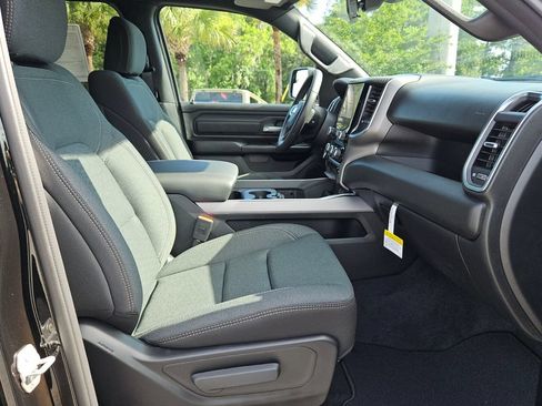New 2026 RAM 1500 Express AWD/4WD image 15
