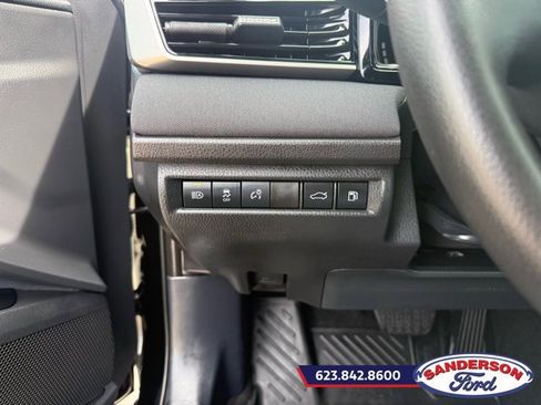 Used 2025 Toyota Camry LE w/ Convenience Package image 10