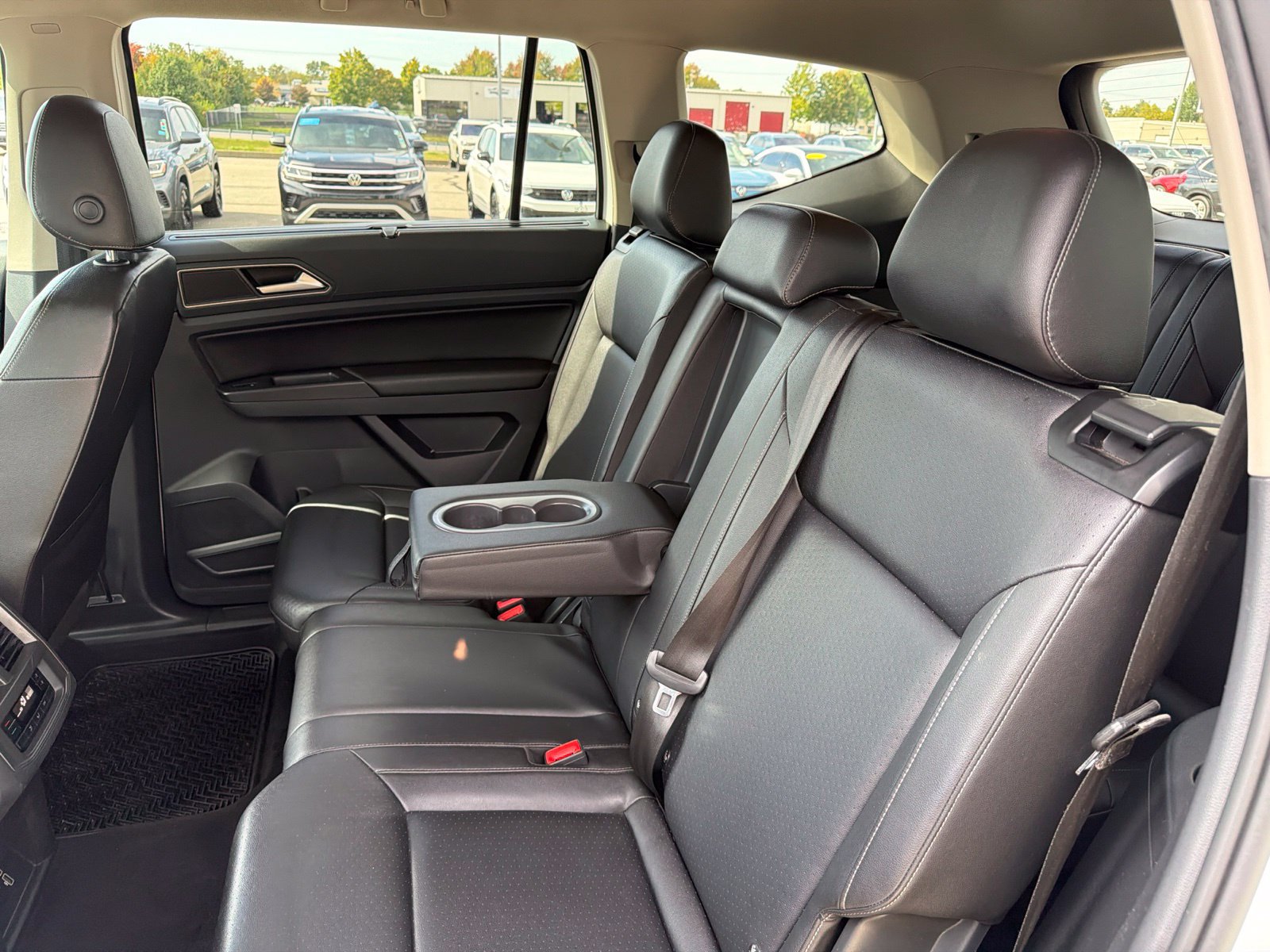Used 2018 Volkswagen Atlas SE FWD image 45