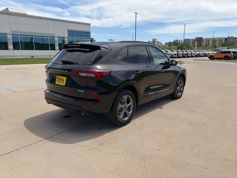 Used 2024 Ford Escape ST-Line w/ Tech Pack #1 AWD/4WD image 3