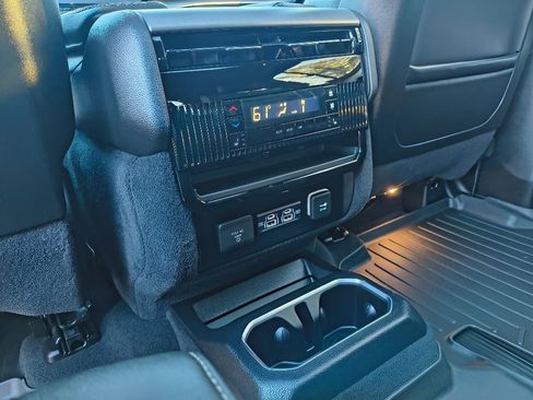 Used 2024 Jeep Wagoneer Series II image 37