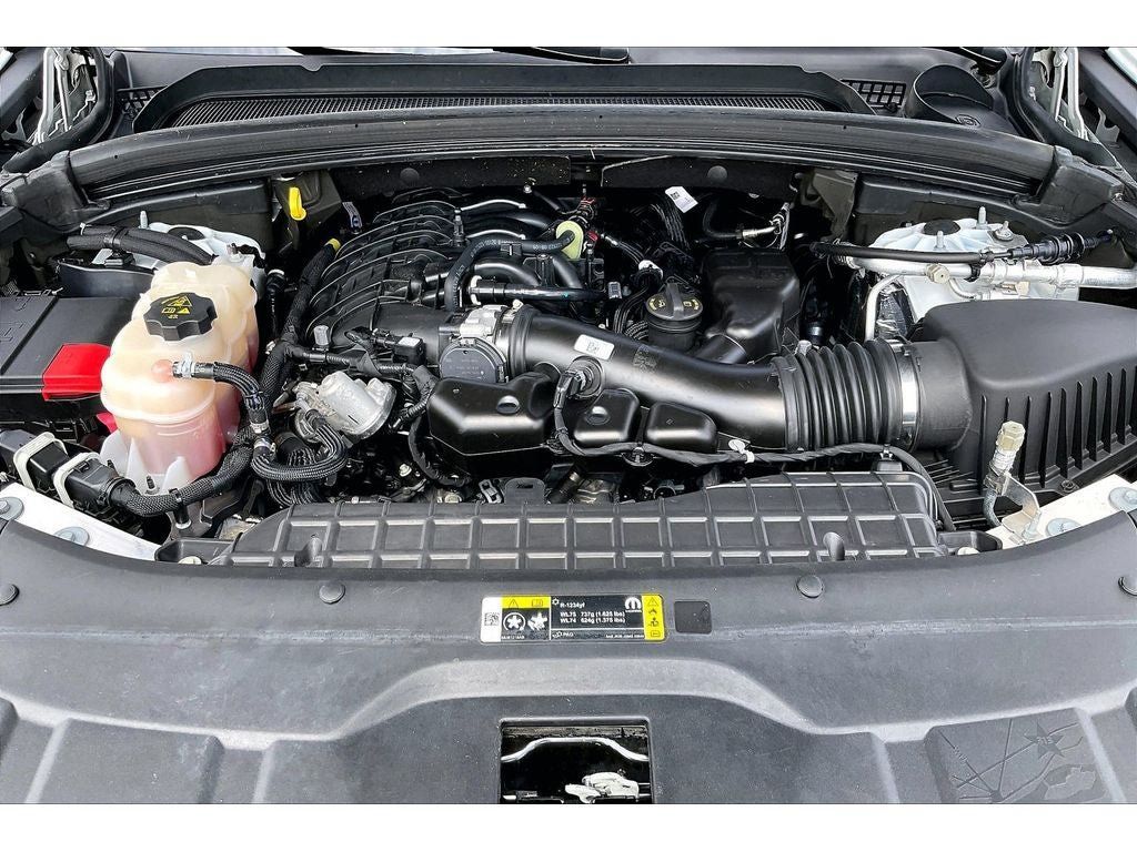 Used 2023 Jeep Grand Cherokee L Limited AWD/4WD image 12