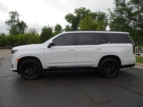 Used 2024 Cadillac Escalade Sport Platinum w/ LPO, ONYX Package AWD/4WD image 7